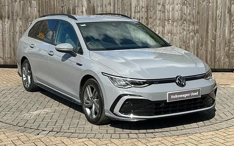 Used 2024 VW Golf VIII R-line Hatchback | £22,399 (Fair price) - Image 1/4