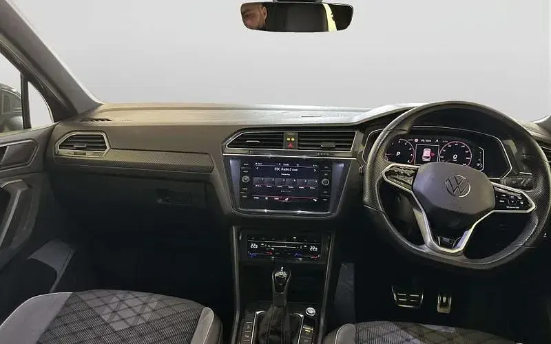 Usado VW Tiguan R-line 150 CV (110 kW) 2023 SUV