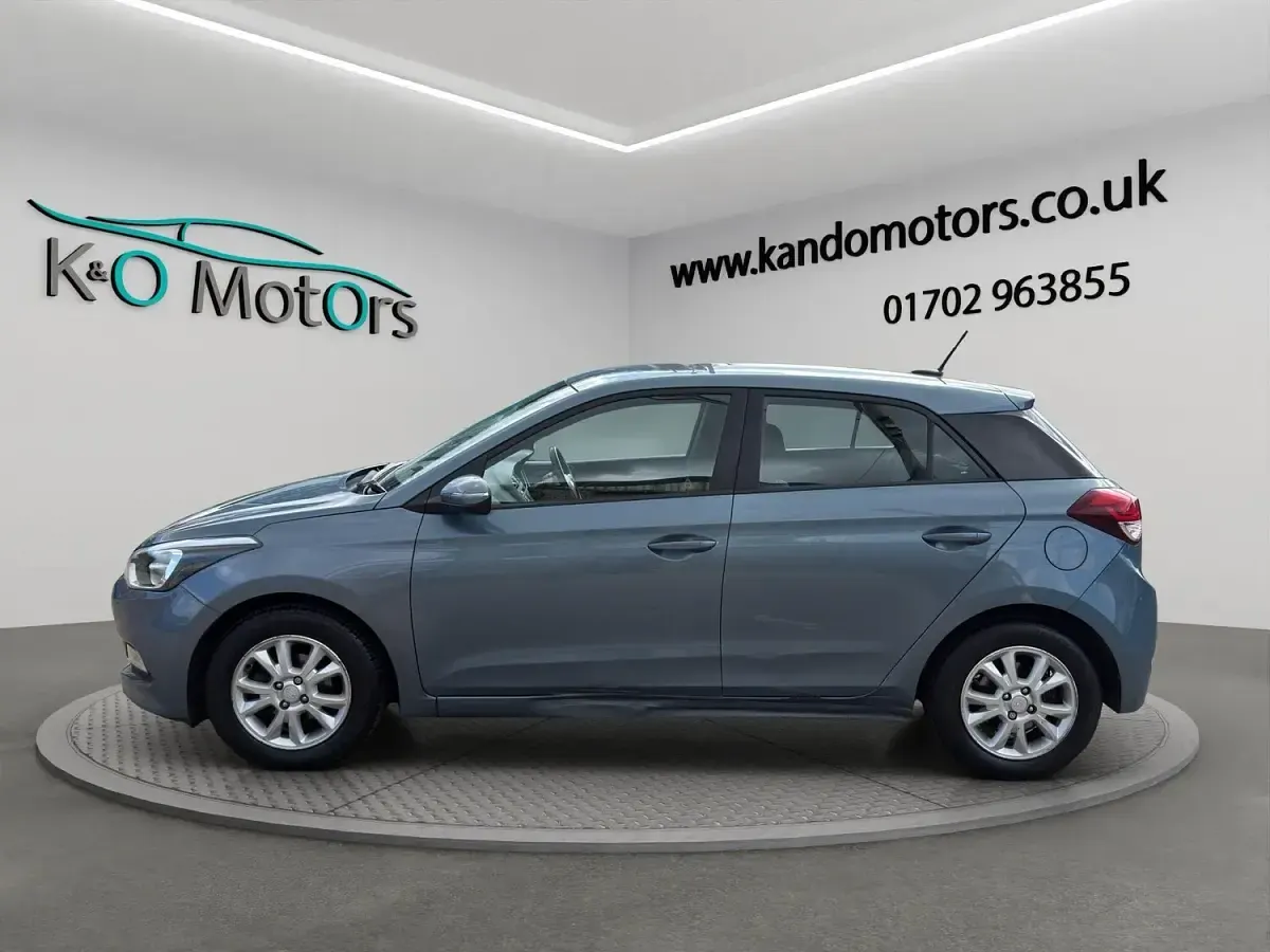 Used Hyundai i20 SE 84 HP (61 kW) 2016 Blue Hatchback