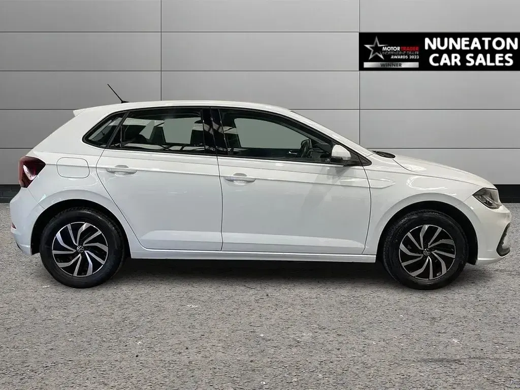 Used VW Polo Life 95 HP (69 kW) 2023 White Hatchback