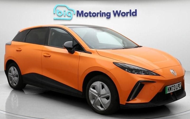 Used 2025 MG MG4 EV Trophy Hatchback | £15,900 (Good price) - Image 1/4