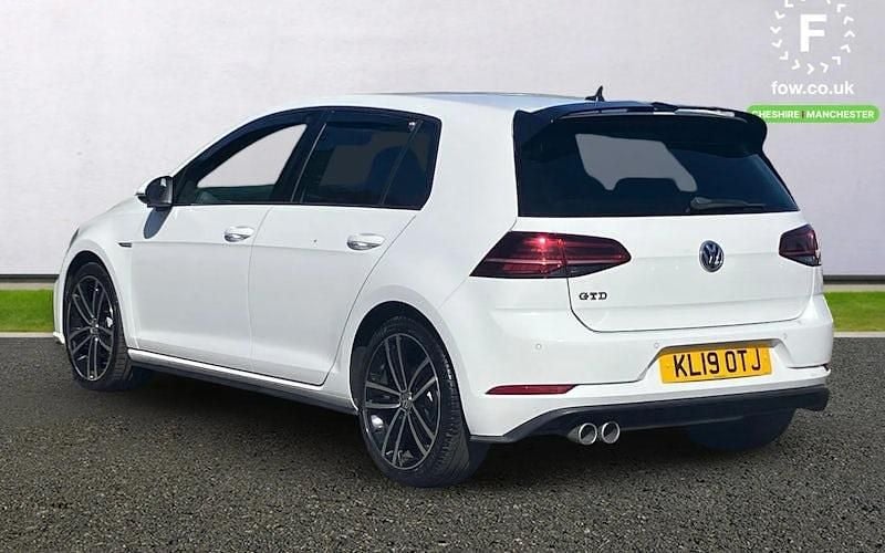 Begagnad VW Golf VII GTD 184 HK (135 kW) 2019 Vit Halvkombi