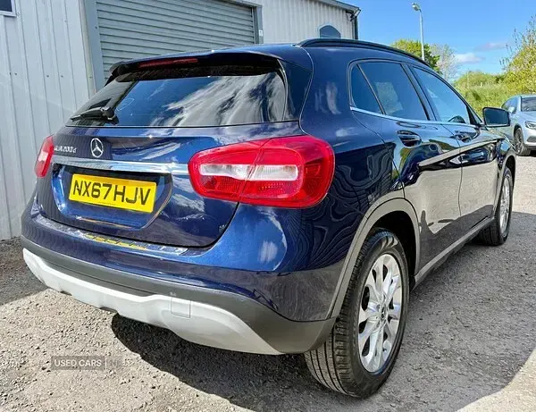 Used Mercedes GLA200 SE 136 HP (100 kW) 2017 Blue SUV