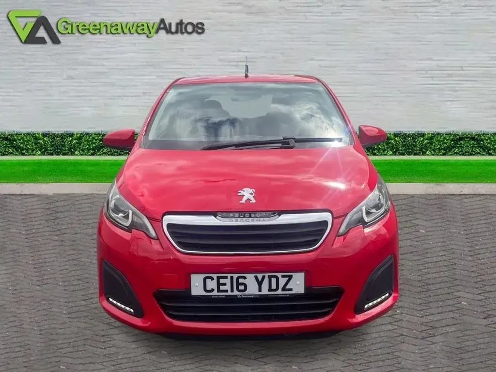 Used Peugeot 108 Active 68 HP (50 kW) 2016 Red Hatchback