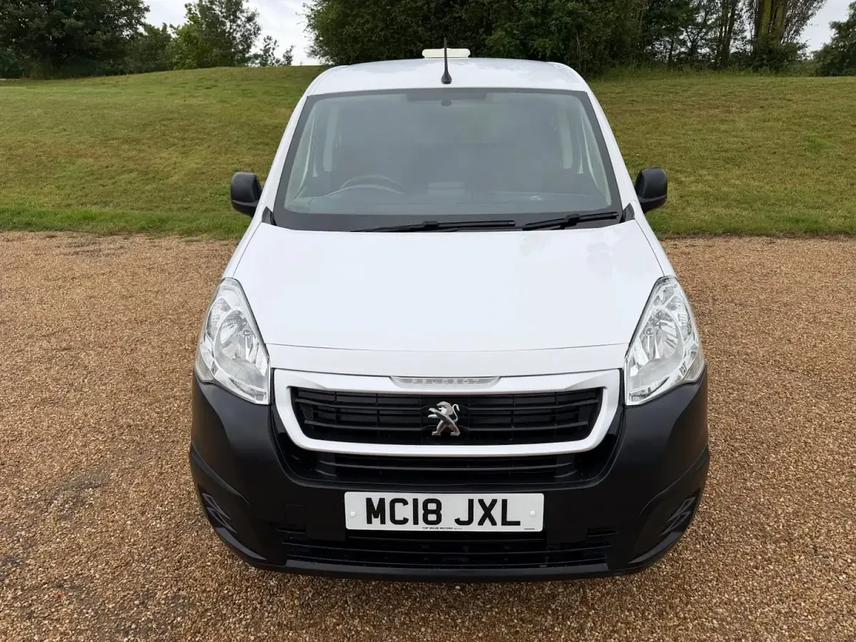 Used Peugeot Partner 2018 White