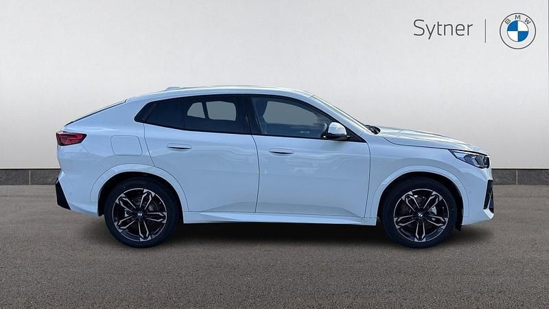 Used BMW iX2 M Sport 147 kW (201 HP) 2025 White SUV