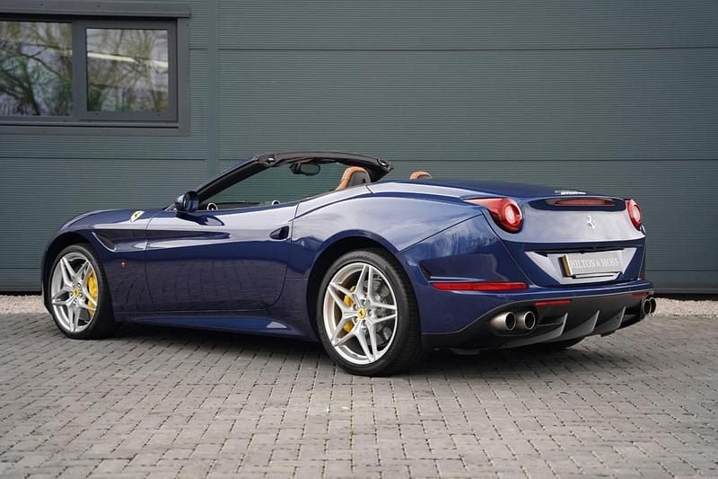 Used Ferrari California 560 HP (411 kW) 2016 Tour de france blue Cabriolet