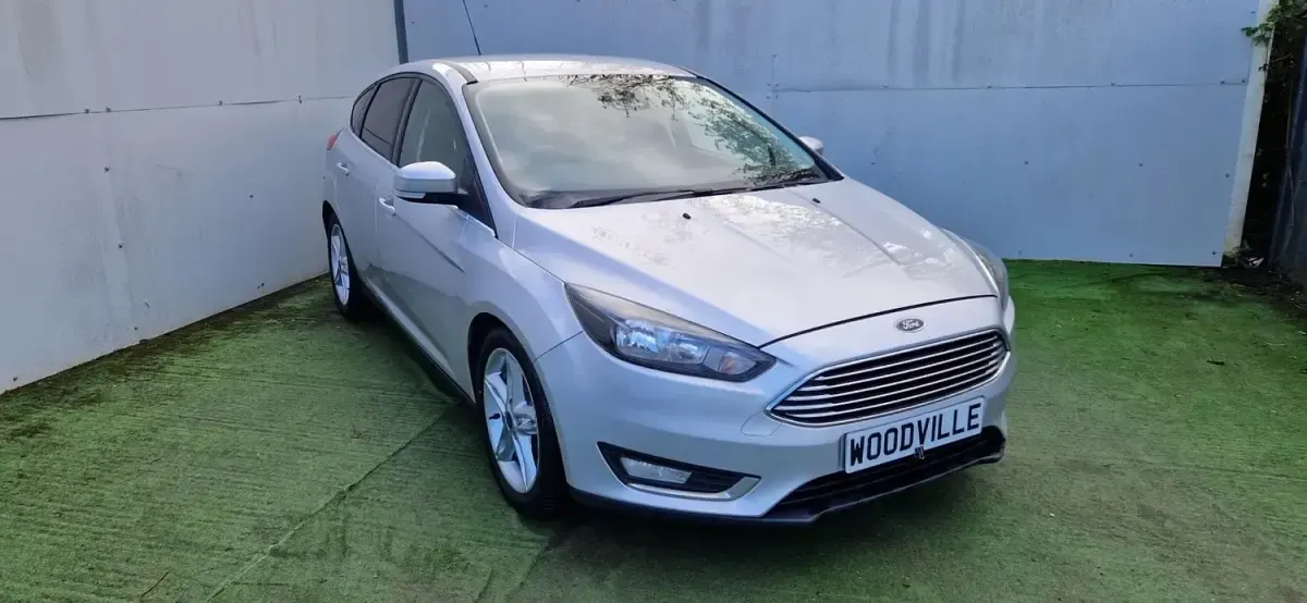 Używany Ford Focus Titanium 125 KM (91 kW) 2015 Srebrny Hatchback