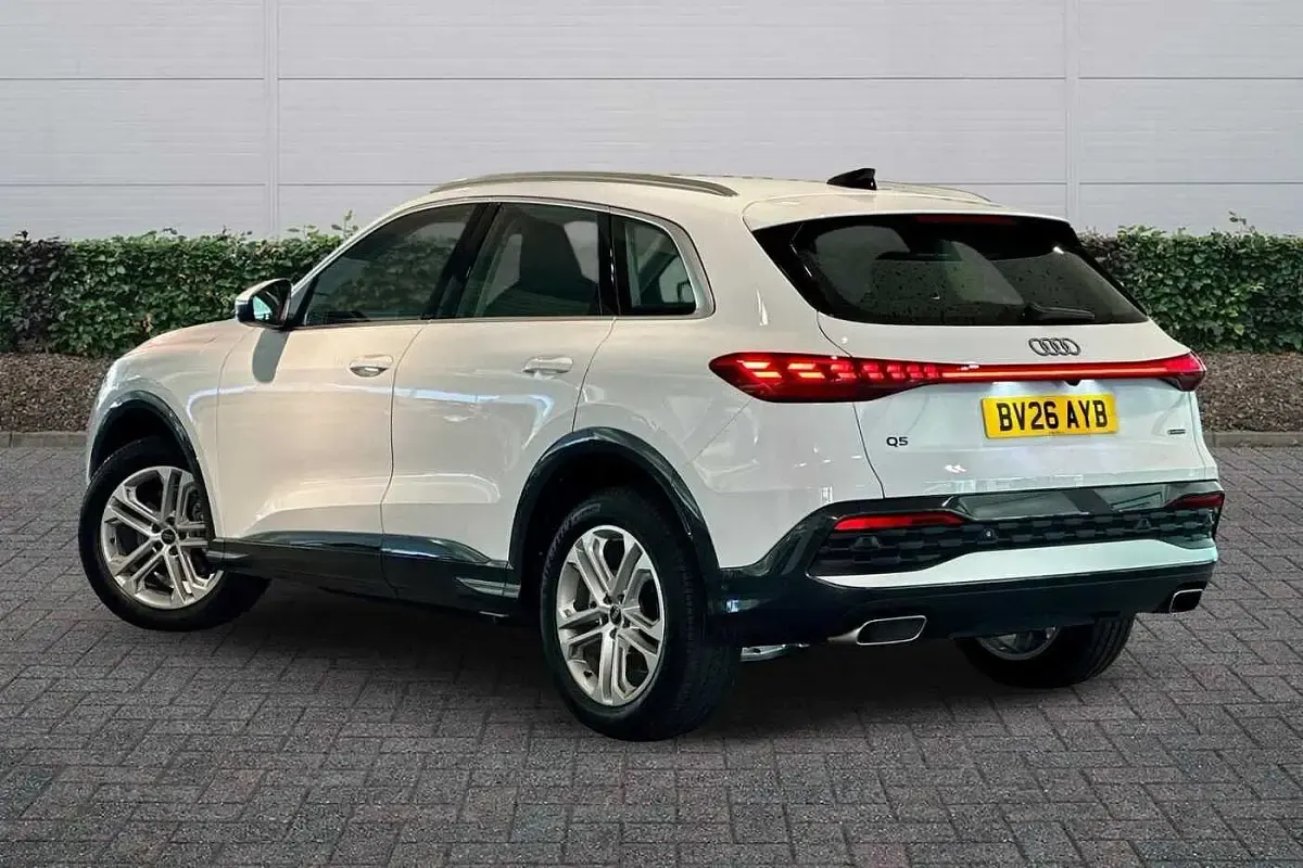 Used Audi Q5 Sport 268 HP (197 kW) 2026 White SUV