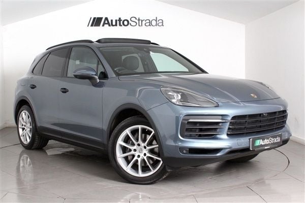 Blue Used 2019 Porsche Cayenne SUV | £35,995 (Fair price) - Image 1/1