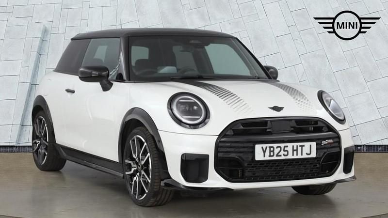Used Mini Cooper Hatch 113 kW (154 HP) 2025 White Hatchback