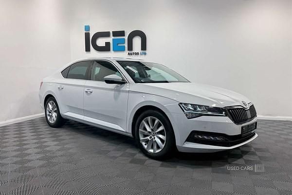 Used Skoda Superb SE Technology 150 HP (110 kW) 2022 White Hatchback