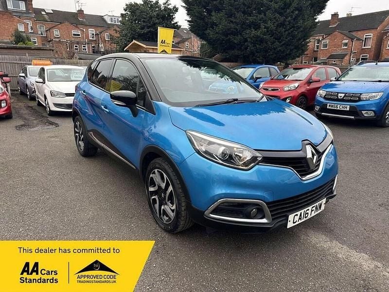 Used Renault Captur Dynamique 90 HP (66 kW) 2016 Blue SUV