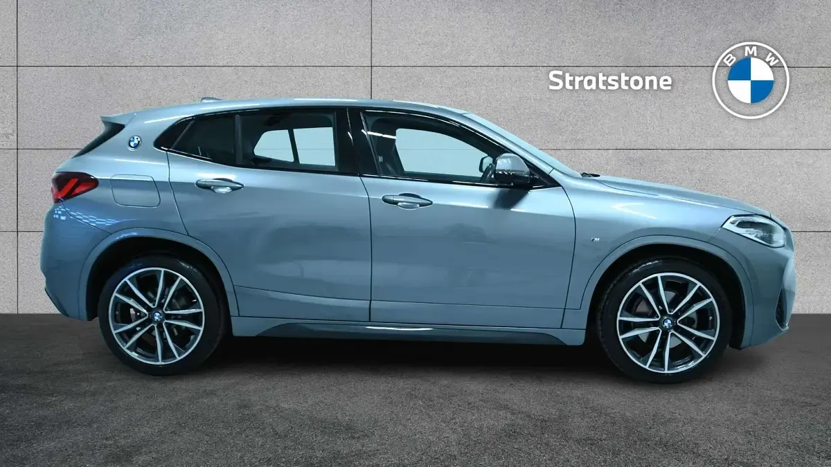 Usado BMW X2 M Sport 134 HP (98 kW) 2023 Cinzento SUV