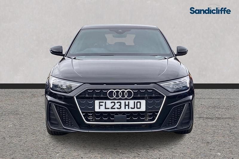 Begagnad Audi A1 S-Line 110 HK (80 kW) 2023 Svart SUV