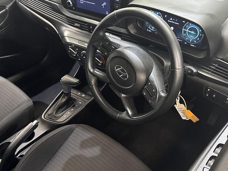 Used Hyundai i20 SE 100 HP (73 kW) 2023 Bronze Hatchback