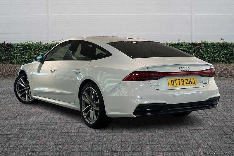 Used Audi A7 Black Edition 200 HP (147 kW) 2023 White Sedan