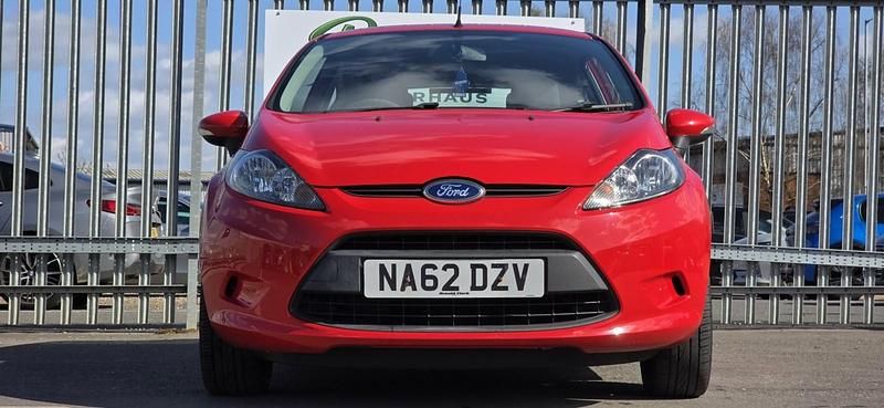 Used Ford Fiesta 82 HP (60 kW) 2012 Red Hatchback