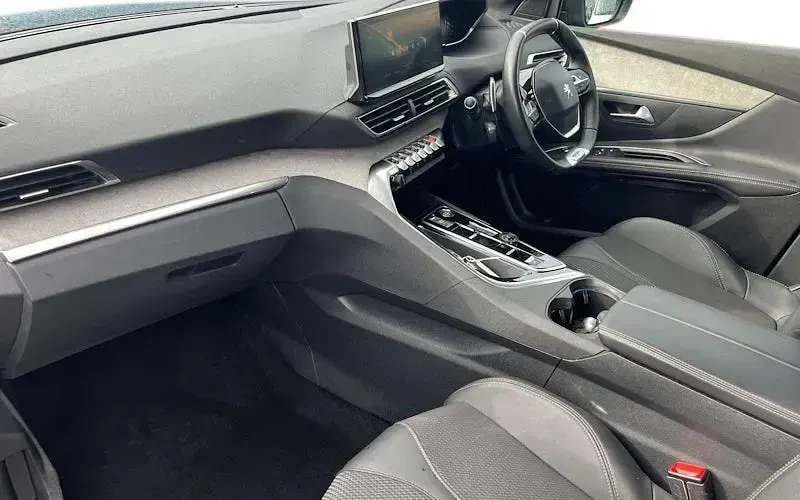 Used Peugeot 5008 GT 131 HP (96 kW) 2023 Blue SUV