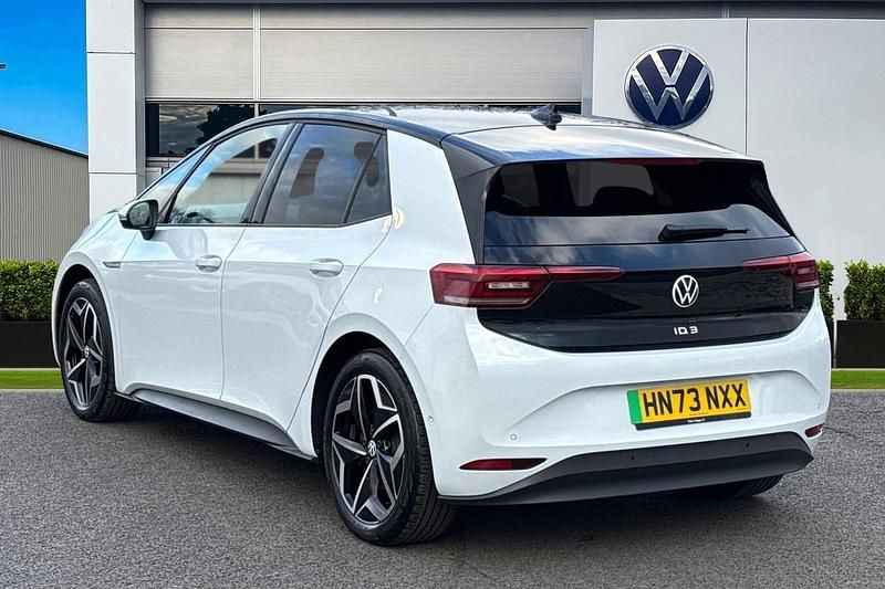 Used VW ID.3 Pro 150 kW (204 HP) 2023 White Hatchback