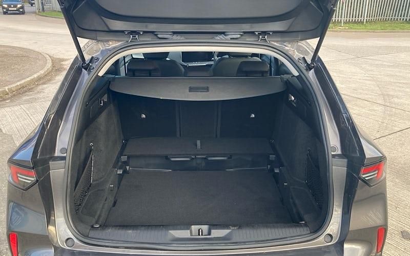 Used Vauxhall Astra Design Edition 131 HP (96 kW) 2025 Estate