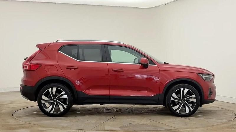 Used Volvo XC40 Ultra 161 HP (118 kW) 2025 Red SUV