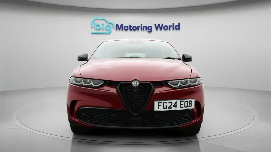 Used Alfa Romeo Tonale Sprint 160 HP (117 kW) 2024 Red SUV