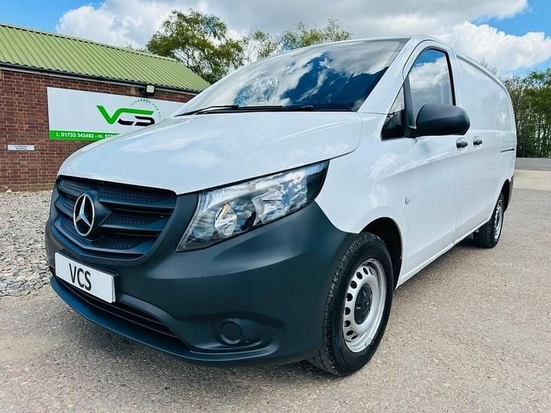 Begagnad Mercedes Vito 114 HK (83 kW) 2017 Vit Van