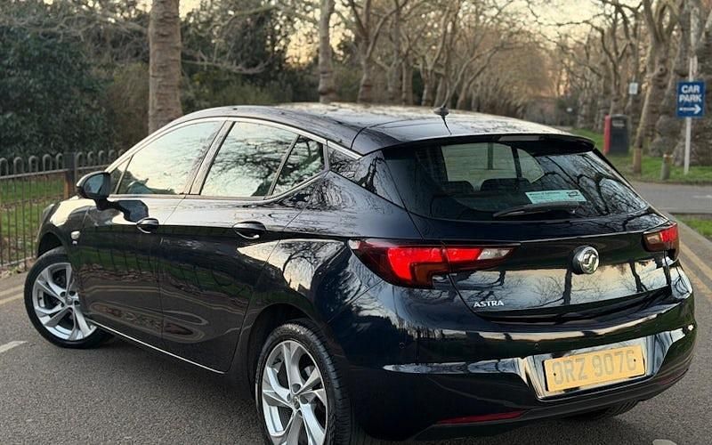 Used Vauxhall Astra SRi 150 HP (110 kW) 2019 Blue Hatchback