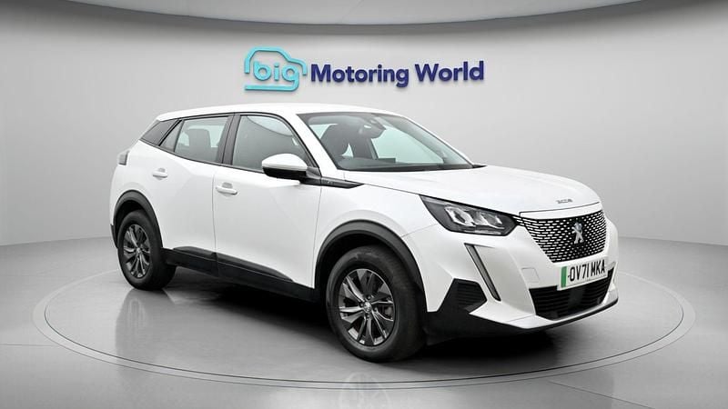 Used Peugeot e-2008 Active Premium 98 kW (134 HP) 2022 SUV