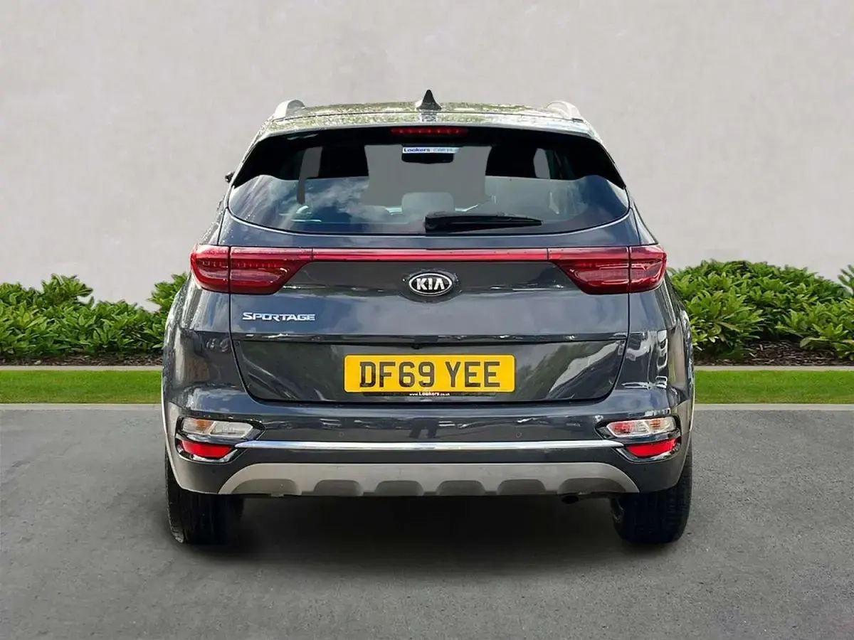 Usado Kia Sportage Platinum Edition 136 HP (100 kW) 2020 Cinzento SUV
