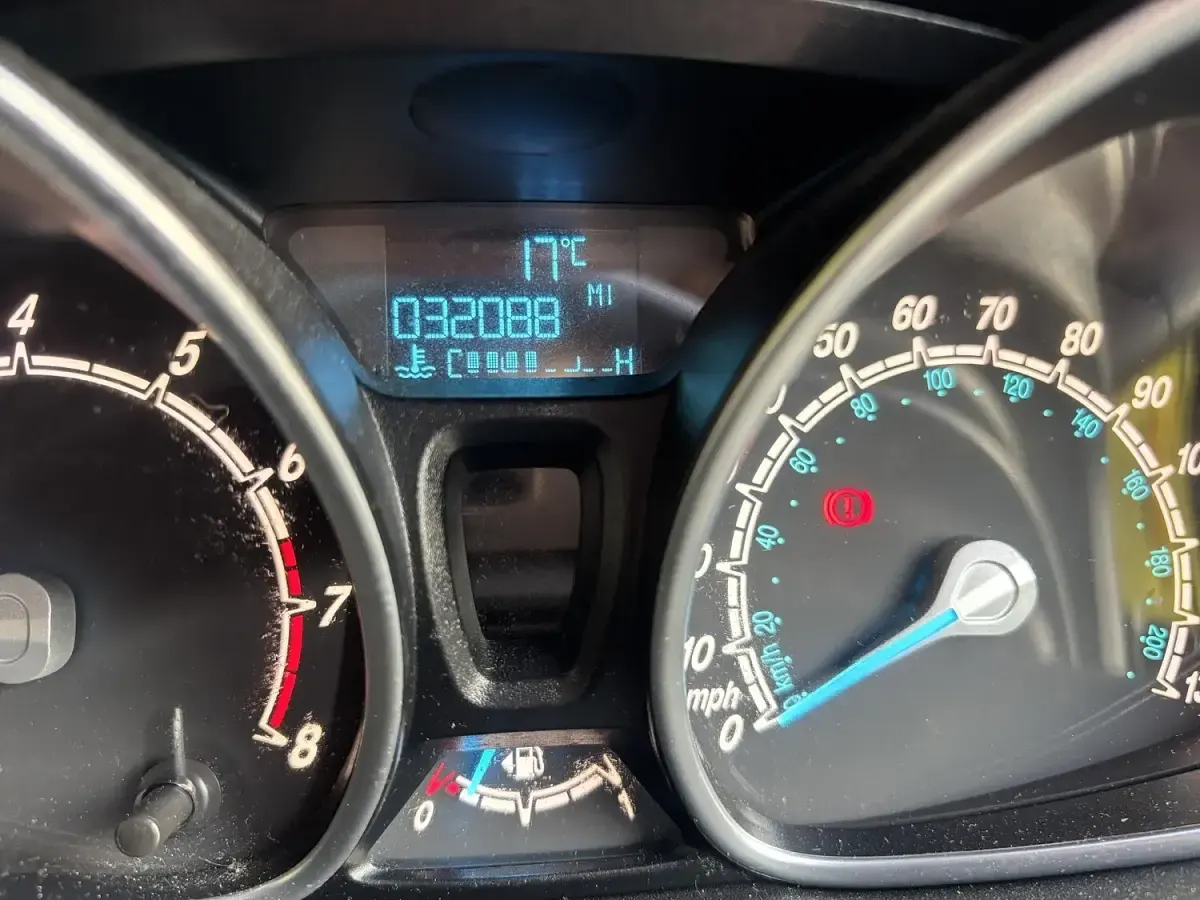 Used Ford B-MAX Zetec 90 HP (66 kW) 2013 Black MPV
