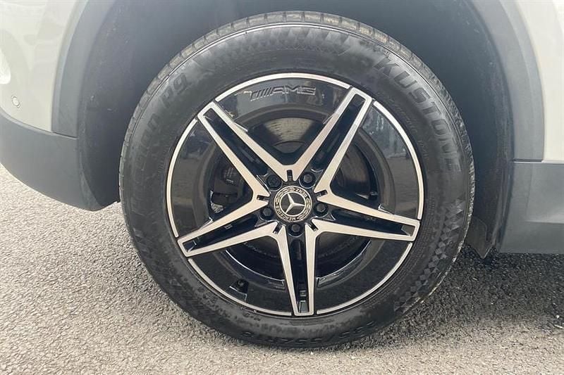 Usado Mercedes EQA300 AMG line 167 kW (228 CV) 2022 Blanco SUV