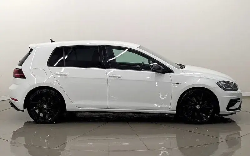 Used VW Golf VII R 310 HP (228 kW) 2017 White Hatchback