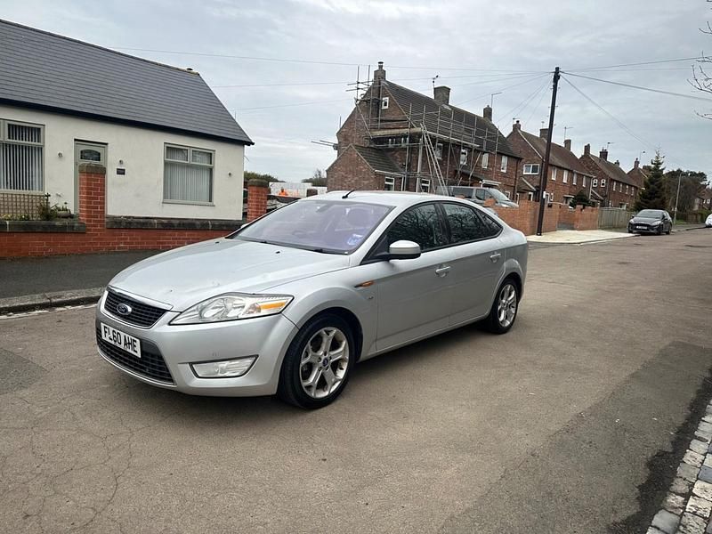 Used Ford Mondeo Sport 145 HP (106 kW) 2011 Silver Hatchback