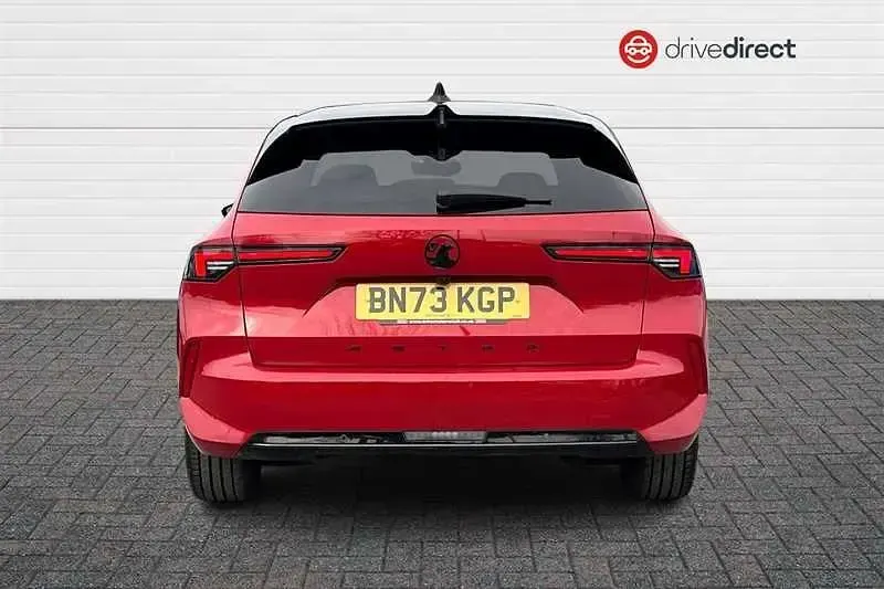Usado Vauxhall Astra S 130 CV (95 kW) 2023 Rojo Familiar