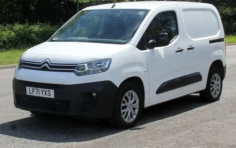 Used Citroën Berlingo 102 HP (75 kW) 2022 MPV