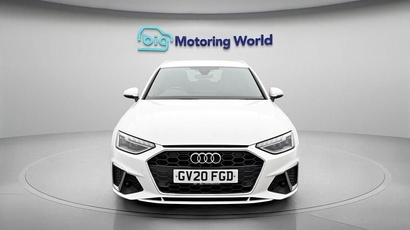 Used Audi A4 S-Line 190 HP (139 kW) 2020 White Estate