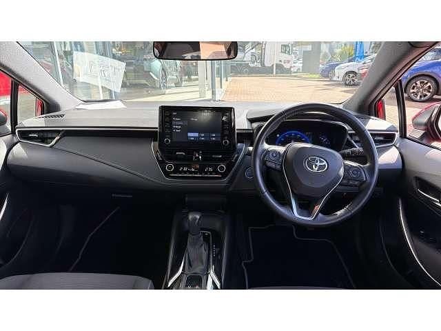 Used Toyota Corolla Sport 122 HP (89 kW) 2021 Red Estate