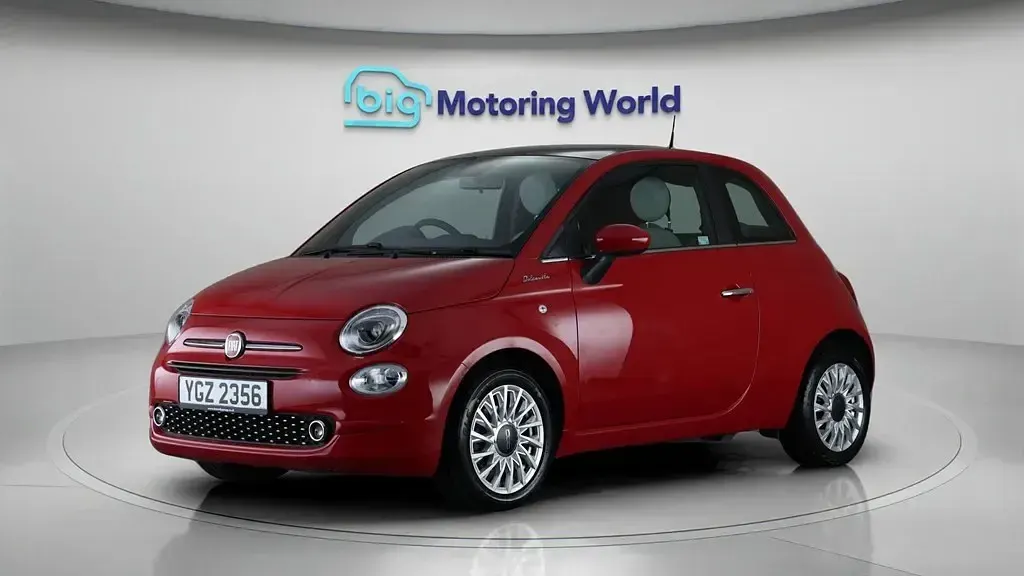 Second-hand Fiat 500 Dolcevita 70 CP (51 kW) 2022 Roșu Hatchback