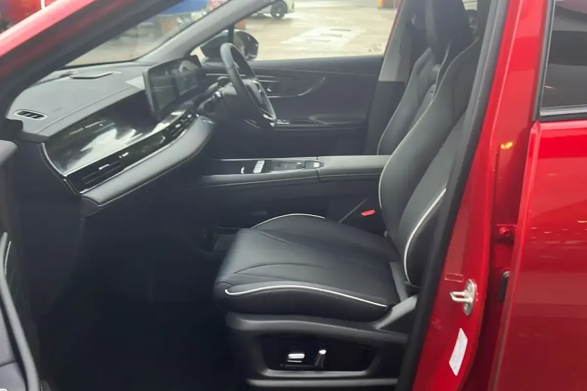 Used Omoda 5 147 HP (108 kW) 2025 Red SUV