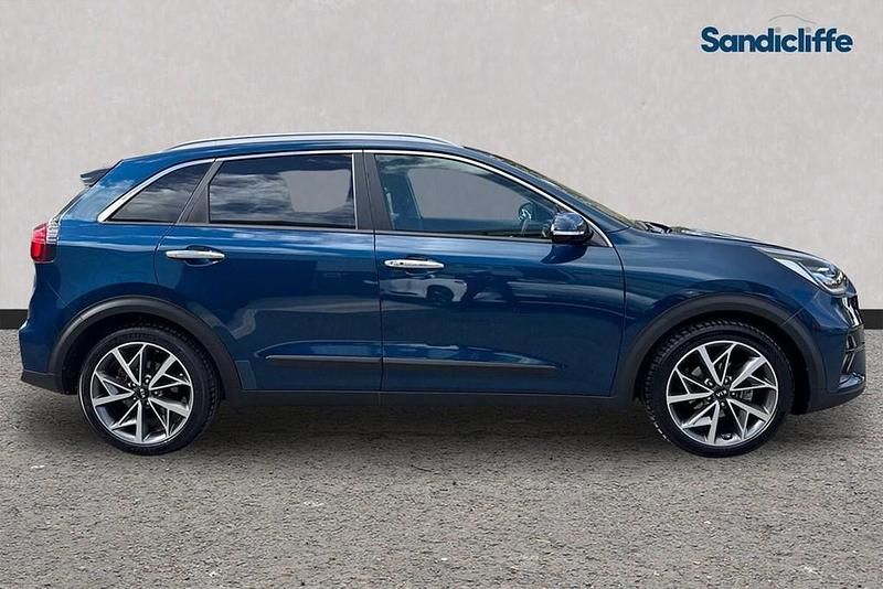 Used Kia Niro 141 HP (103 kW) 2022 Blue SUV
