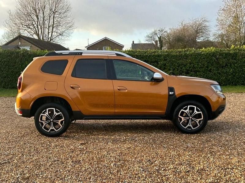 Used Dacia Duster Prestige 115 HP (84 kW) 2018 Orange SUV