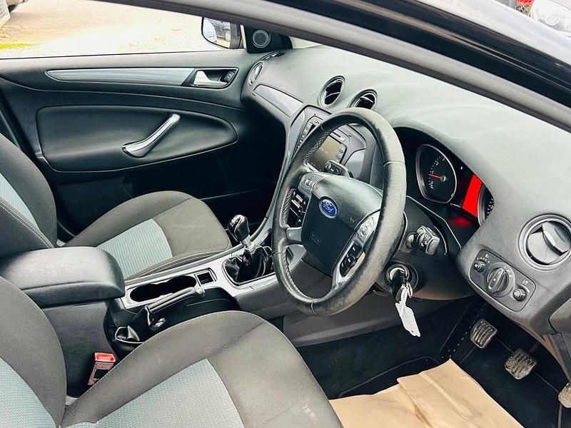 Used Ford Mondeo Business Edition 2014 Black Hatchback