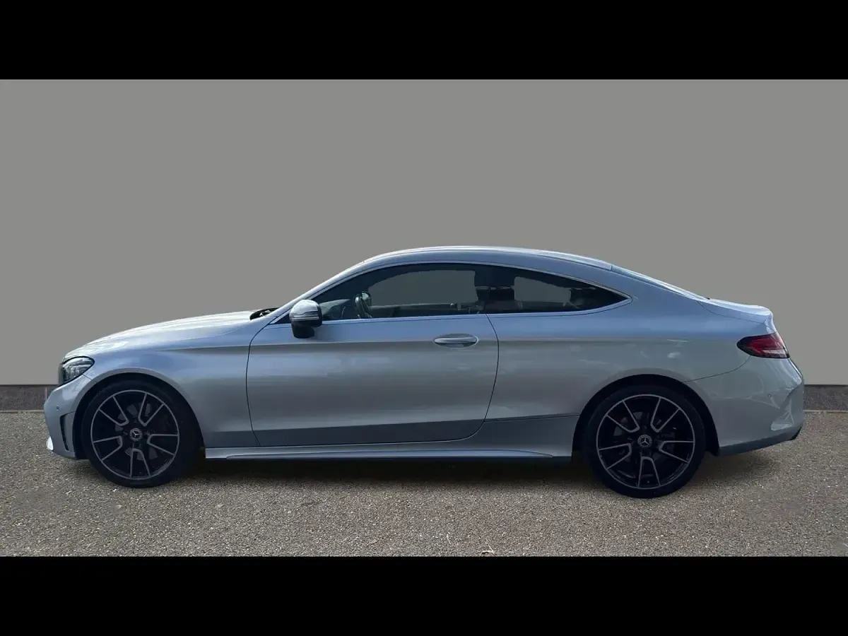 Used Mercedes C300 AMG Line Premium 258 HP (189 kW) 2019 Silver Coupe