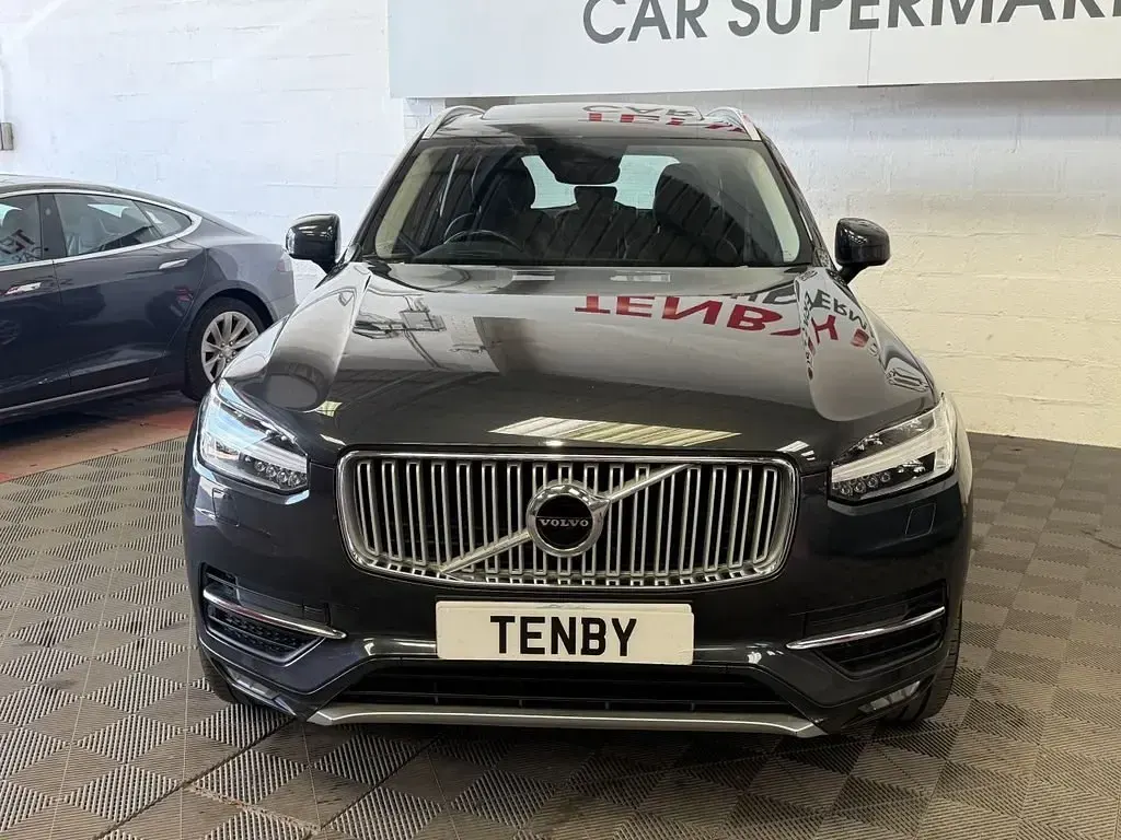 Usado Volvo XC90 Inscription 225 CV (165 kW) 2016 Gris SUV