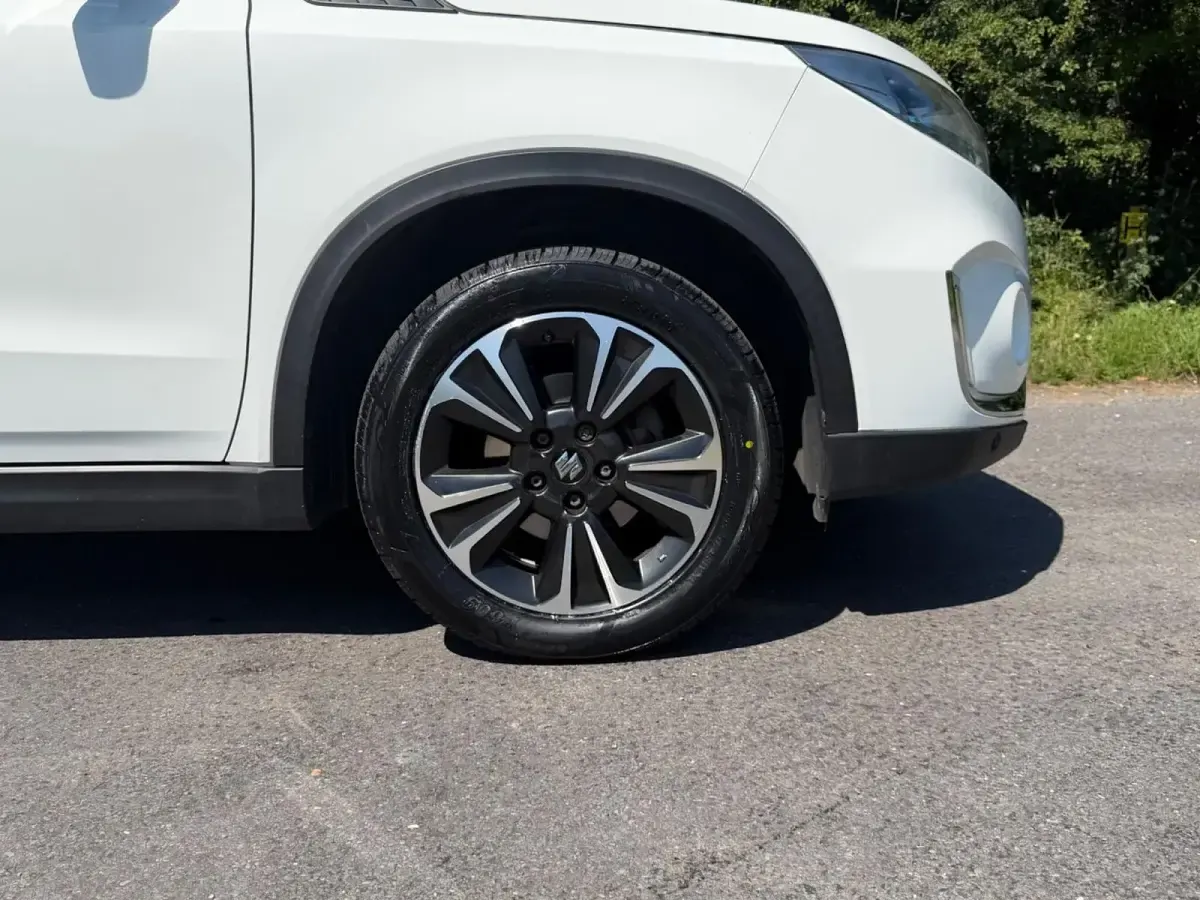 Used Suzuki Vitara SZ5 2021 White SUV