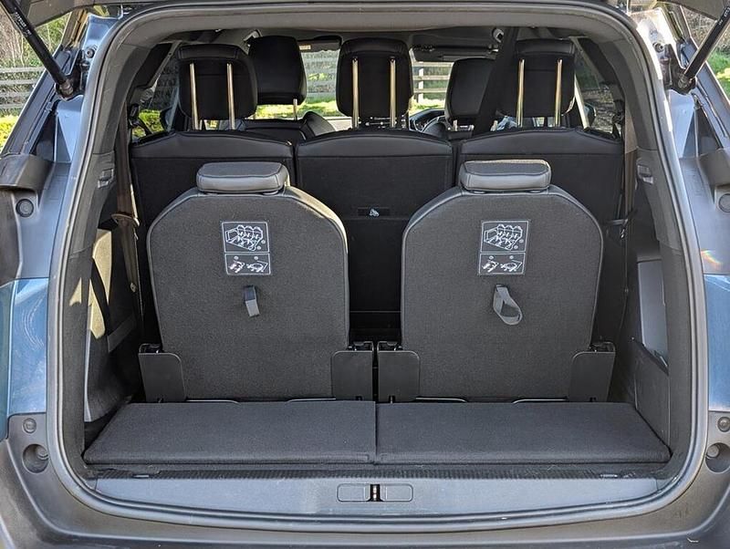 Used Peugeot 5008 GTi 129 HP (94 kW) 2022 Blue SUV