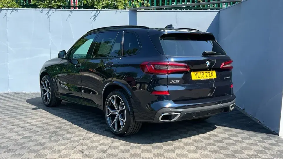 Used BMW X5 M Sport 261 HP (191 kW) 2019 Black SUV