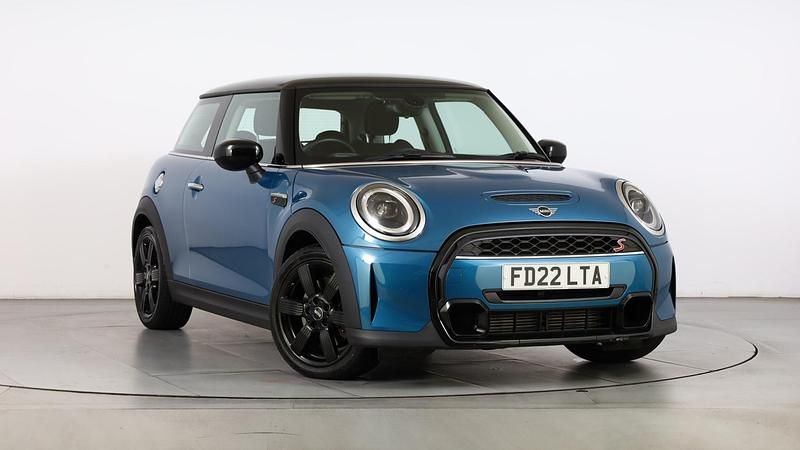 Blue Used 2022 Mini Cooper S Classic Hatchback | £16,750 (Good price) - Image 1/4